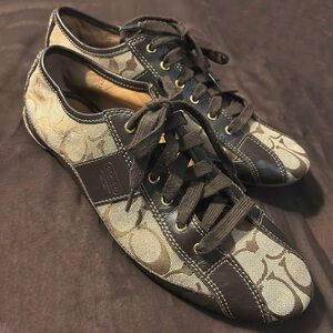 Coach Suee signature canvas and leather sneaker
